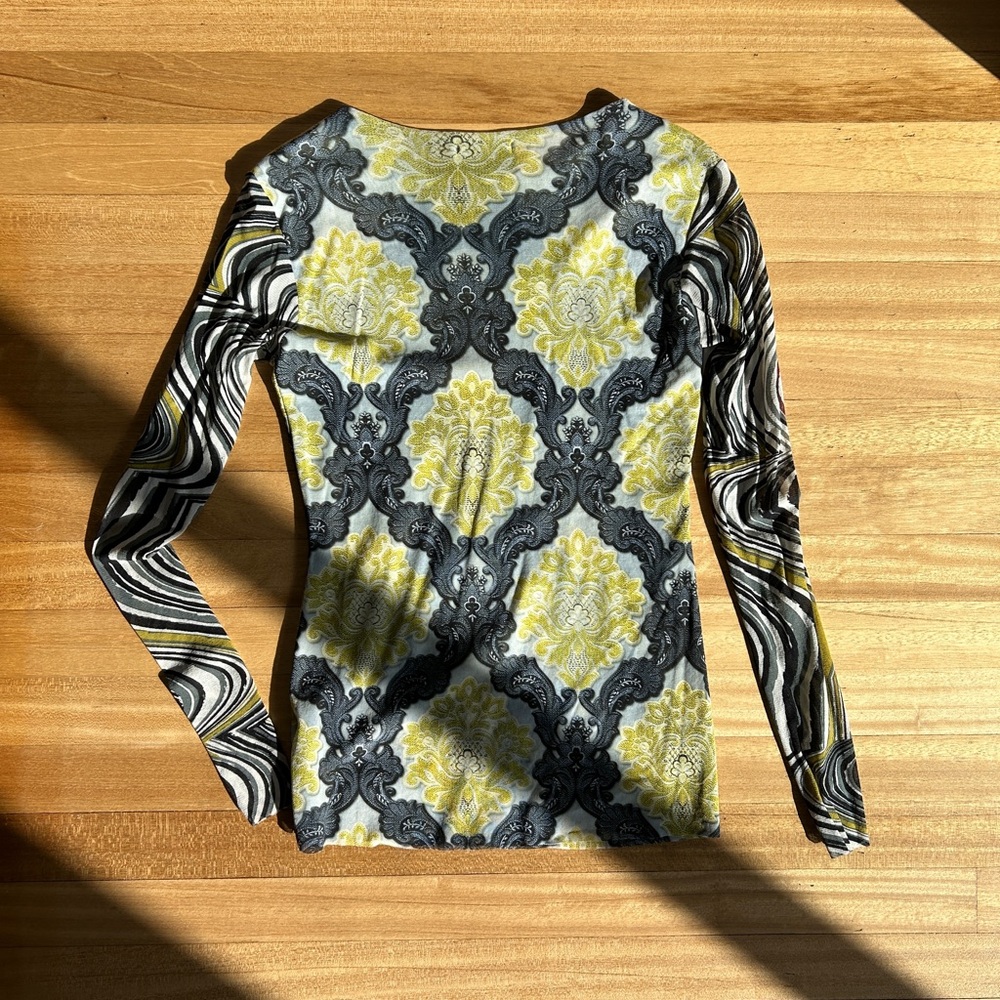 Patterned Mesh Top - Picture 5 of 6